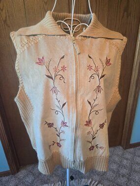 Designers Studio Originals Suede & Knit Embroidered Zip Vest Women’s Large